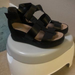 Black leather sandals